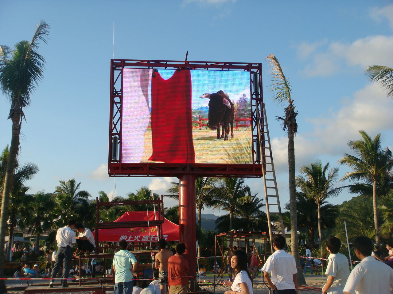 Indoor Full Color Hanging LED Screen Display