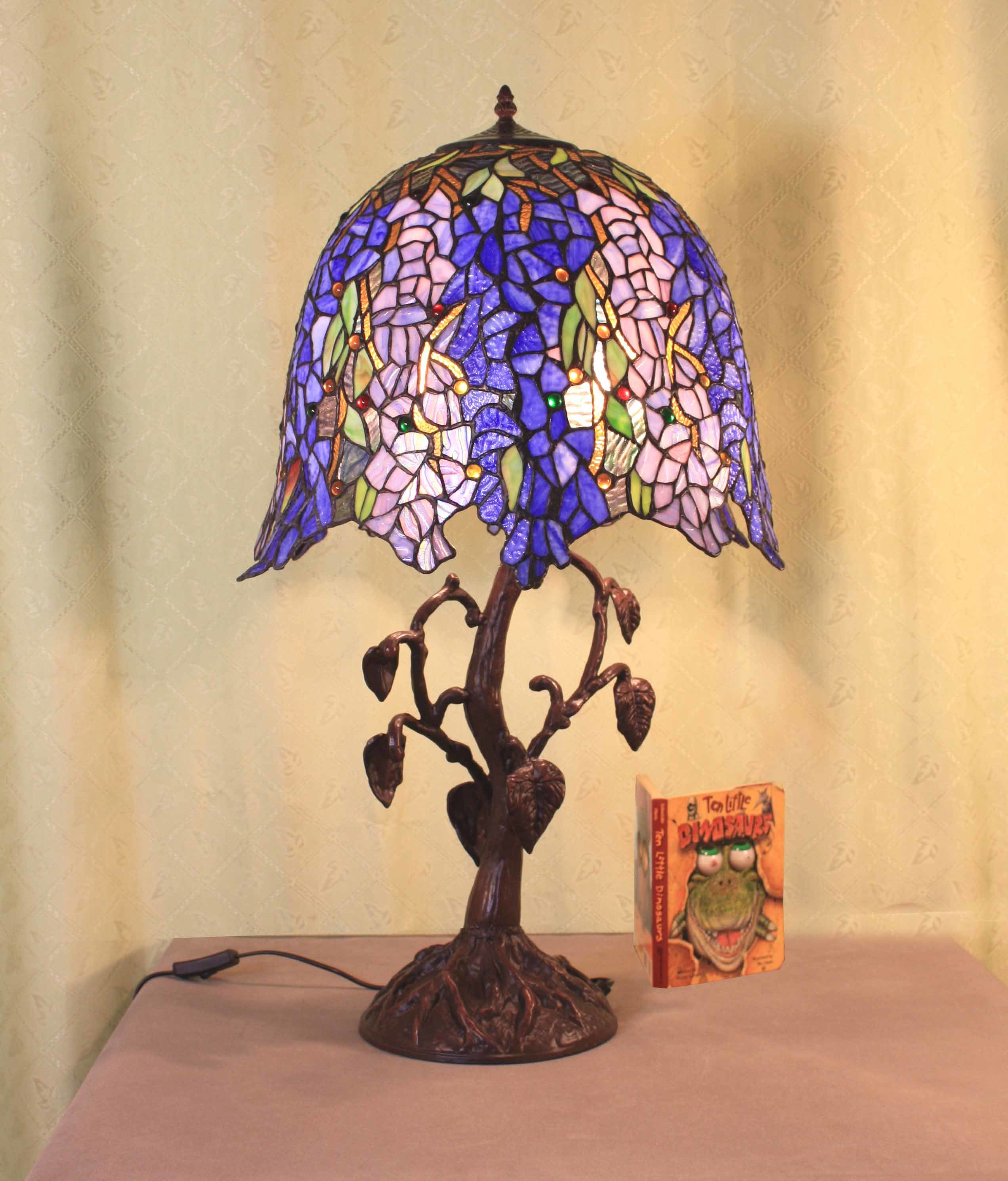 Art Tiffany Table Lamp 836