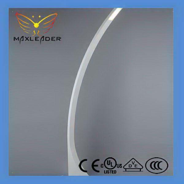Table Lamp with CE, VDE, UL Certification (MT244)