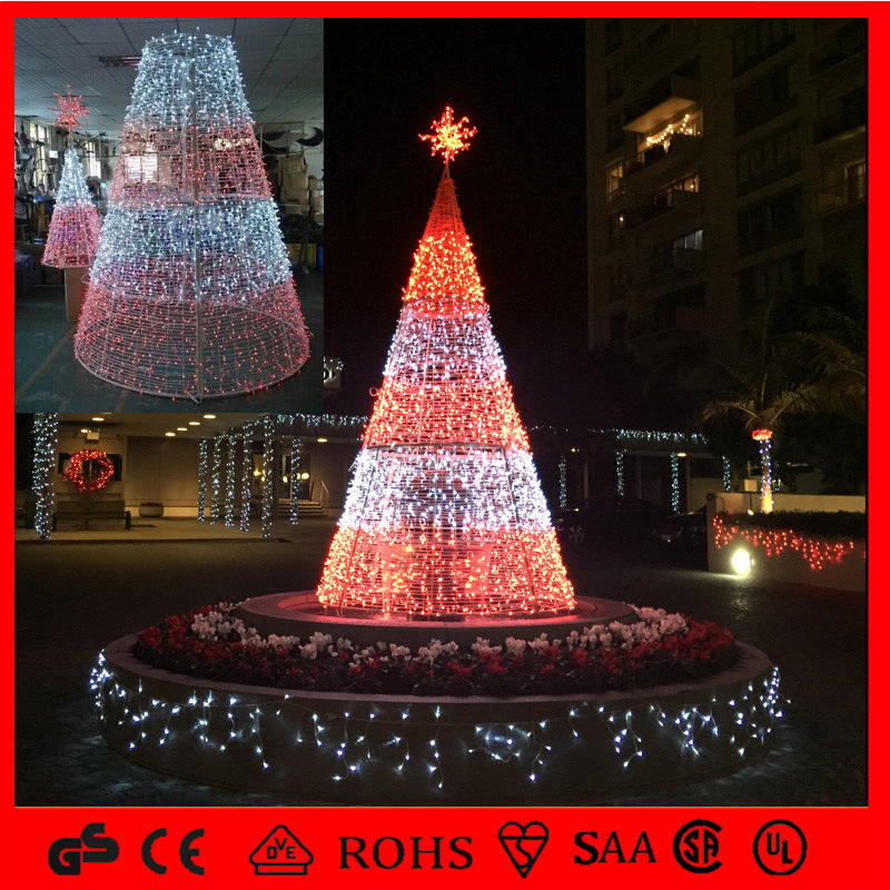 Colorful Outdoor 3D LED Christmas Tree Commercial Ball Decoration Light