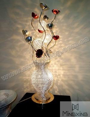 Mingxing 2013 Beautiful Aluminium Flower Table Lamp (MT7709-5)