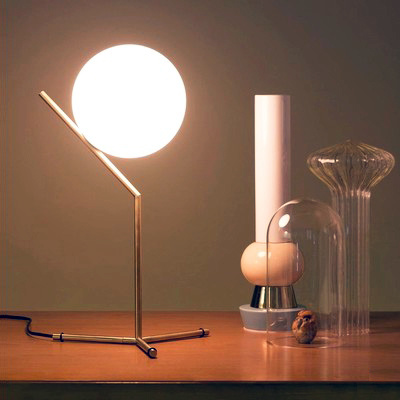 New Italian Design Replica IC Light Ball Fashion Creative Ball Table Lamp