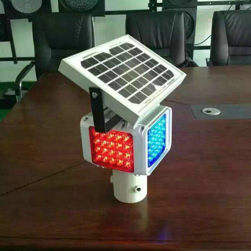 Four Sides Solar LED Traffic Warning Light