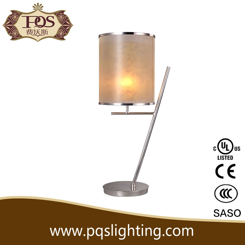 Fashion Simplicity Metal Table Lamp for Home or Hotel