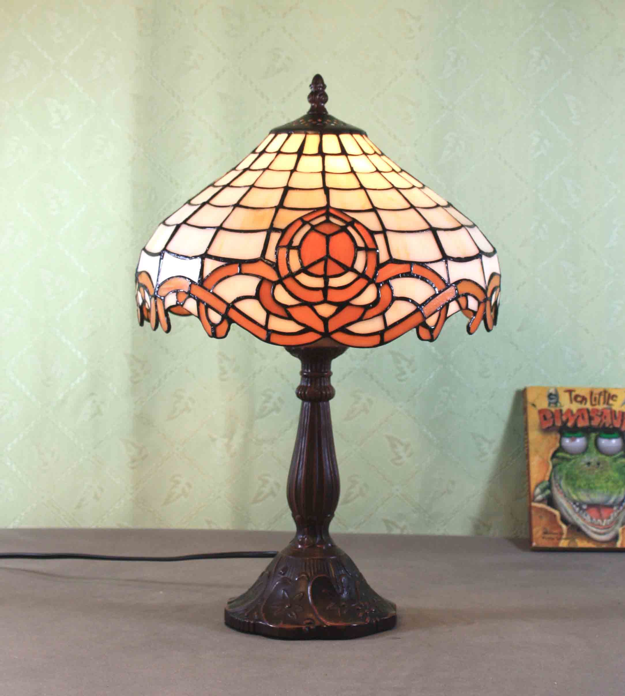Art Tiffany Table Lamp 794