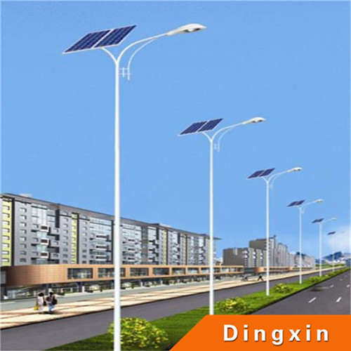 4m Solar LED Street Light with CE Certificate