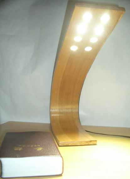 LED Wooden Desk Lamp (WT-030130)