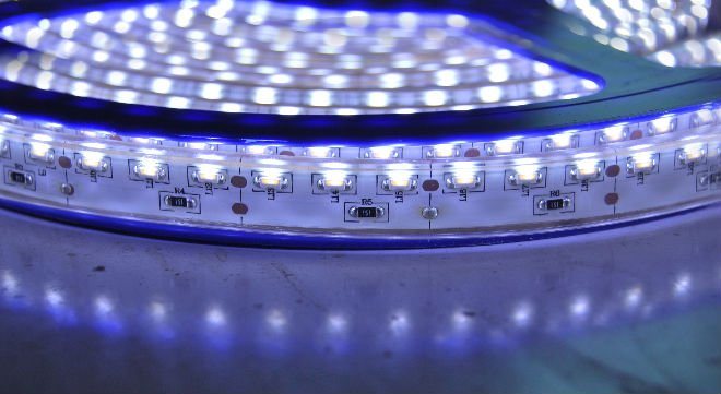 New! ! ! 335 30LEDs/M SMD LED Strip Light with Exciting Price
