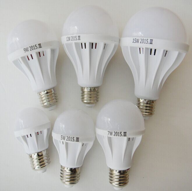 LED Bulb Light with Plastic Housing From 3W-15W