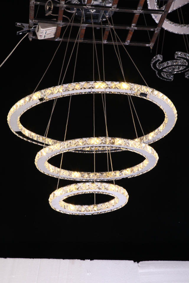Itanlian Luxury Chandeliers Made by Crystal in Resturant (EM1385)