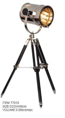 High Class Wood and Steel Studio Tripod Table Lamp (T701S)