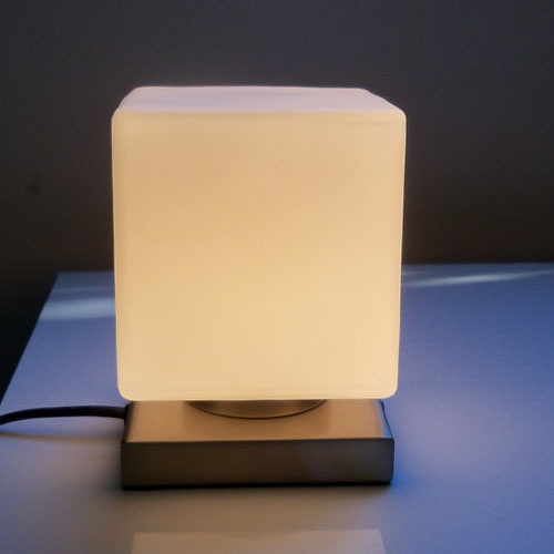 Touch Glass Cube Table Lamp (GB-10125)