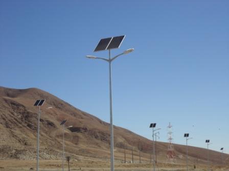 Solar LED Street Light with Double Arm with Great Energy Saving