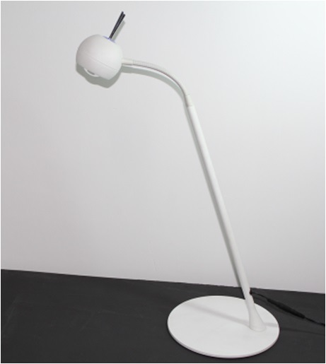 Modern Design LED Table Lamp with Touch Switch (LED-15091T)