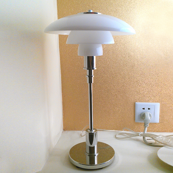 pH Table Lamp (M8004)