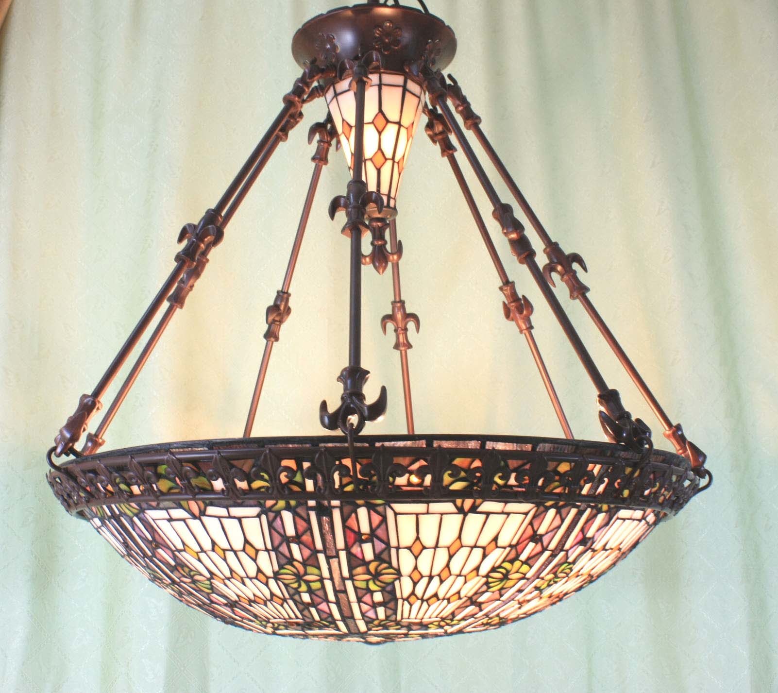 Art Tiffany Table Lamp 827