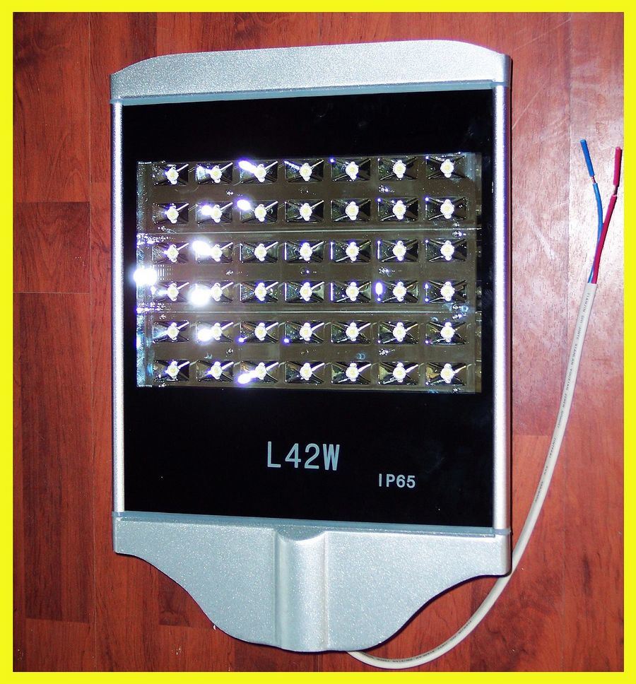 LED Street Light (HTU-LED-42W)
