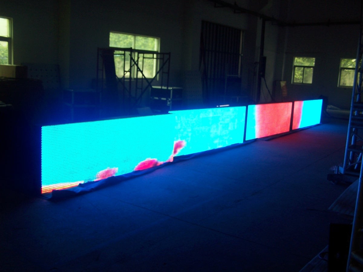 LED Perimeter Display P20