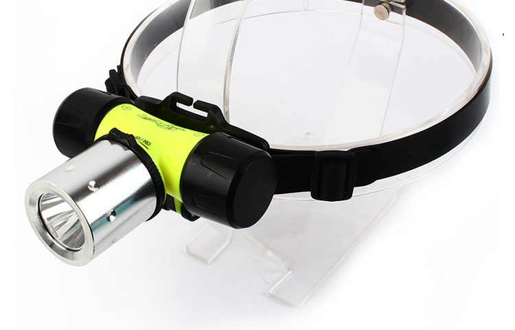 900 Lumens Waterproof Headlamp for Diving