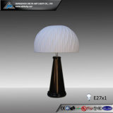 European Decoration Table Lamp with Wooden Base (C500732)