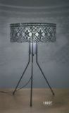 Modern Home Decorative Carbon Steel Table Lamp (1020T)