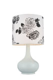 Modern Flower Lampshade Resin Table Lamps for Bedroom (GT8330-1)