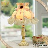Hot Sale Modern Decoration Flower Table Lamp (MT226)