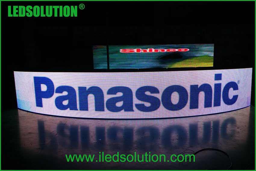 Outdoor Full Color LED Curve Display P16
