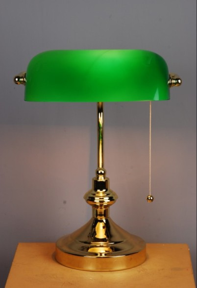 Zhongshan Guzhen Golden Antique Banker Table Lamp