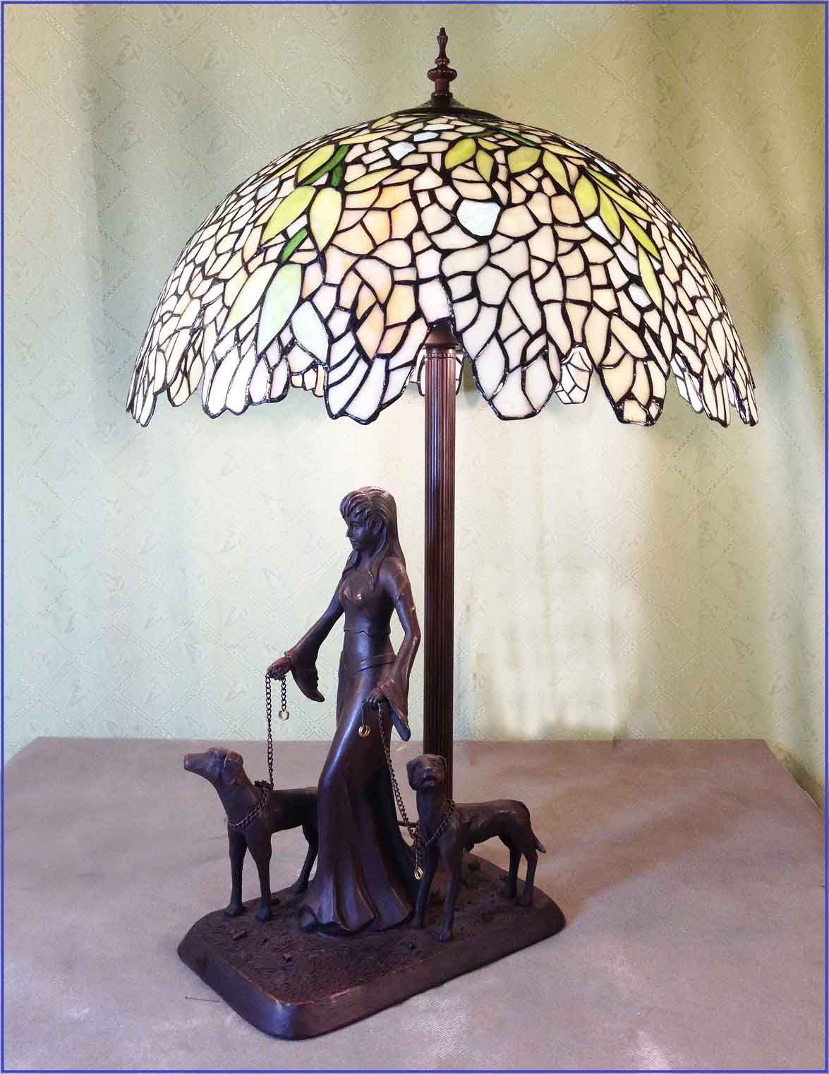 Tiffany Art Table Lamp 603