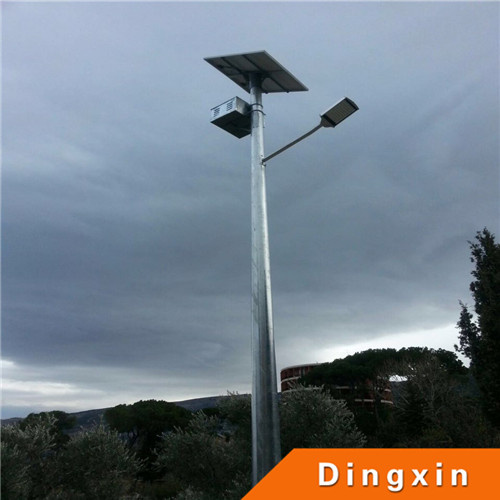 8m Hot Deep Galvanized 60W Solar LED Street Light