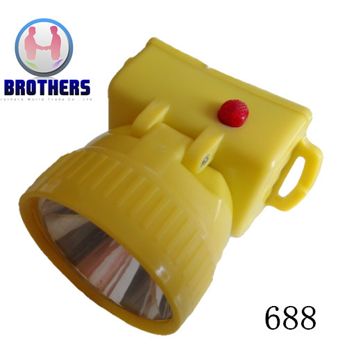 Plastic Battery LED Headlamp (688)