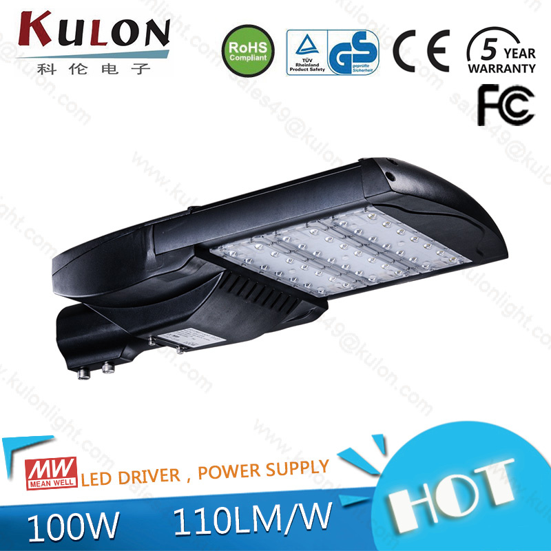 100W LED Street Light Solar Light with 5 Years Warranty