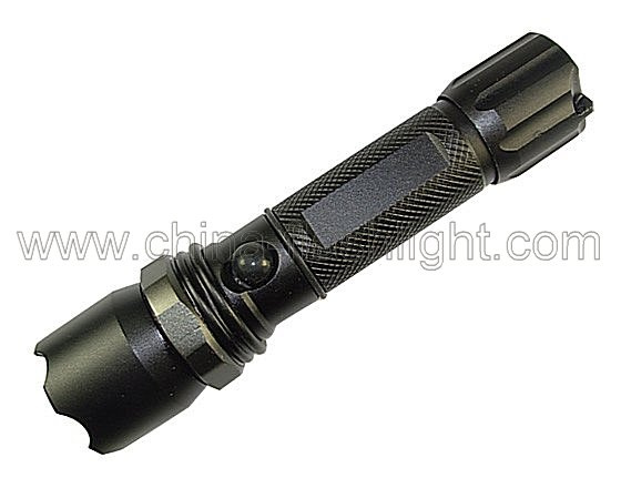 Police Zoom CREE LED Flashlight (DBHE-3004)