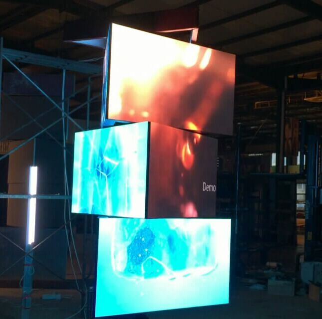 P5 Full Color New Outdoor Rotate LED Display