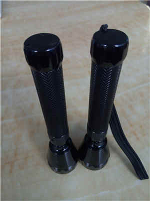 Noctilucent Rechargeable LED Aluminum Flashlight