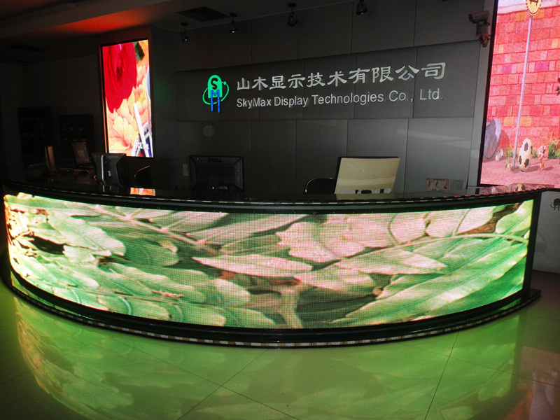 P5 SMD Low Consumption Full Color Curve Indoor LED Display