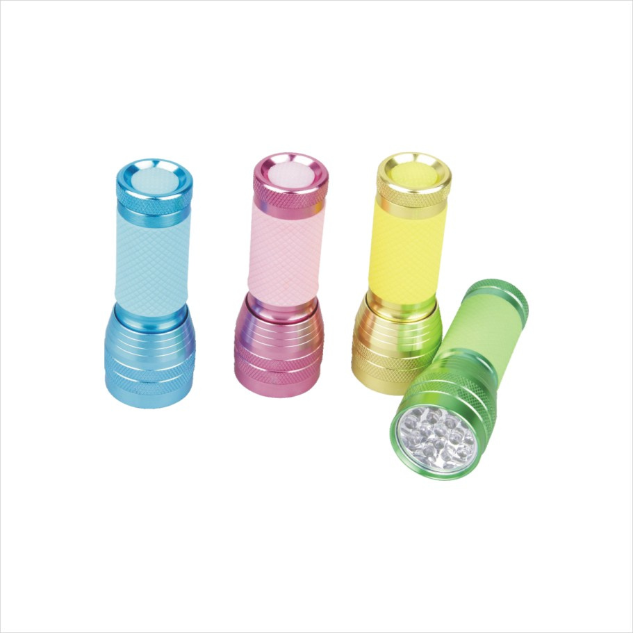 Dry Battery Aluminum LED Flashlight (CC-7025C)