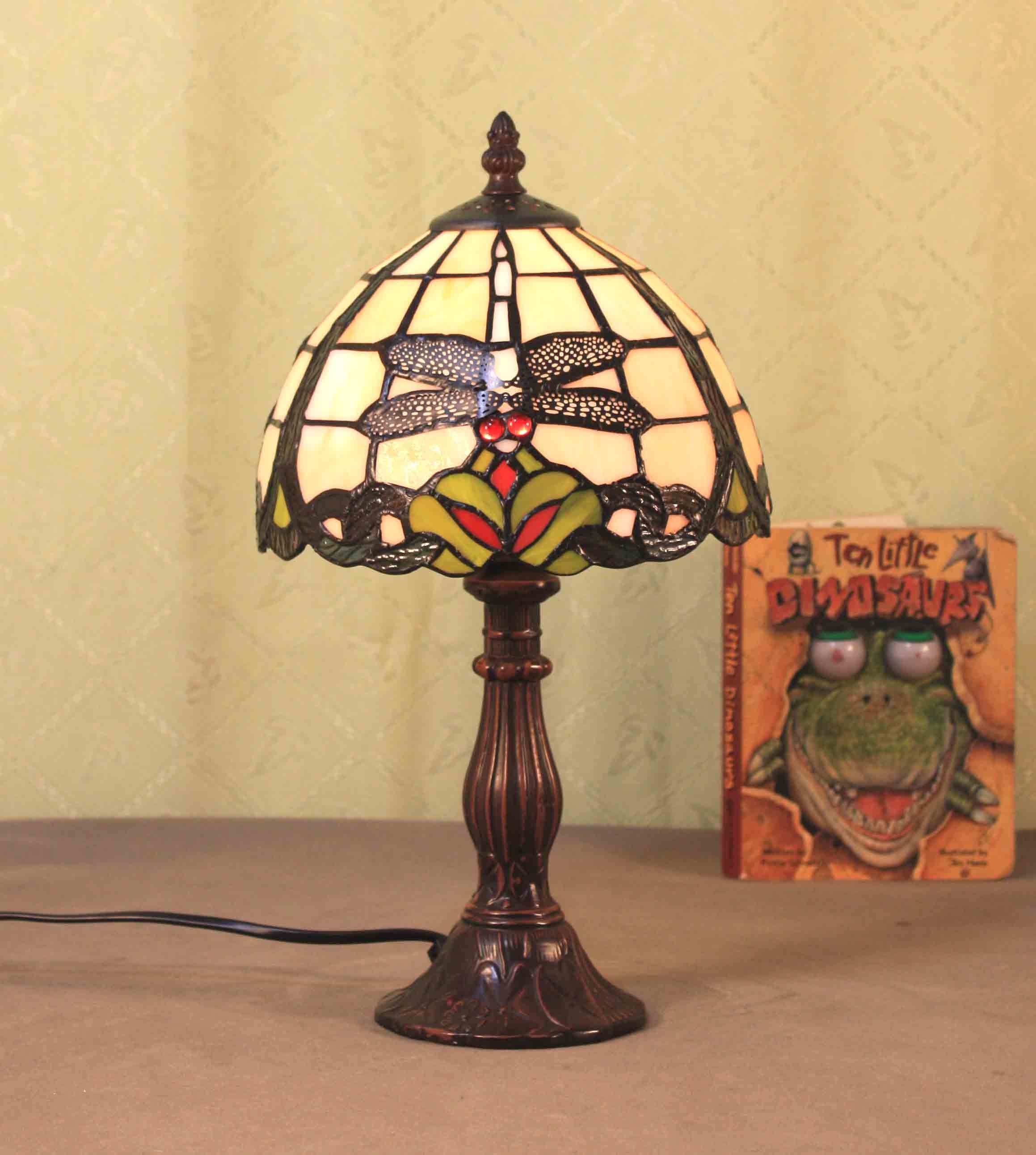 Art Tiffany Table Lamp 772