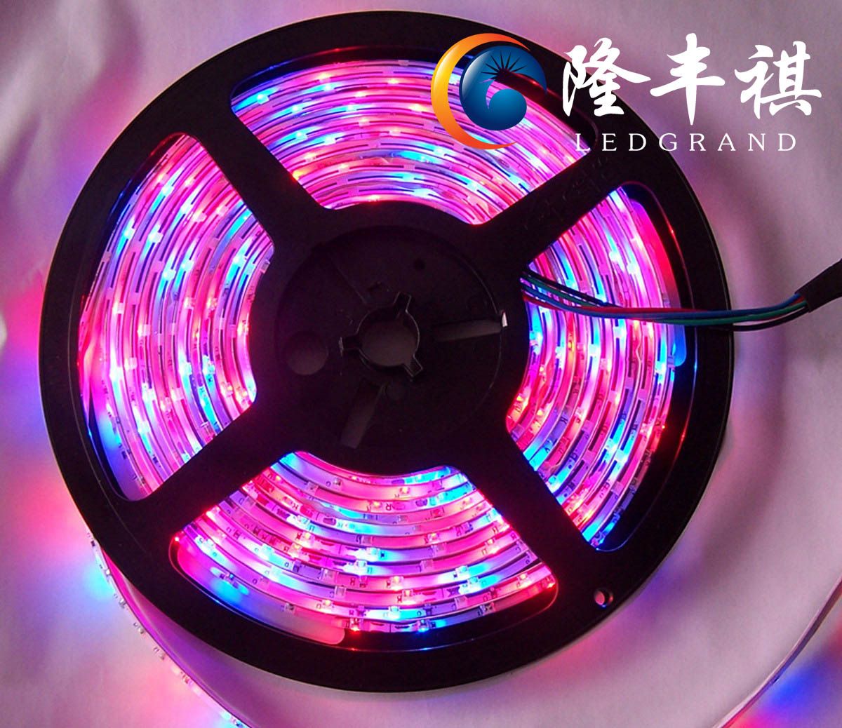 3528 LED Strip IP68 120LED/M RGB Christmas Light