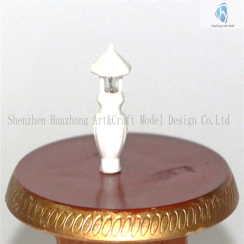 1: 30 Classic Model Table Lamp
