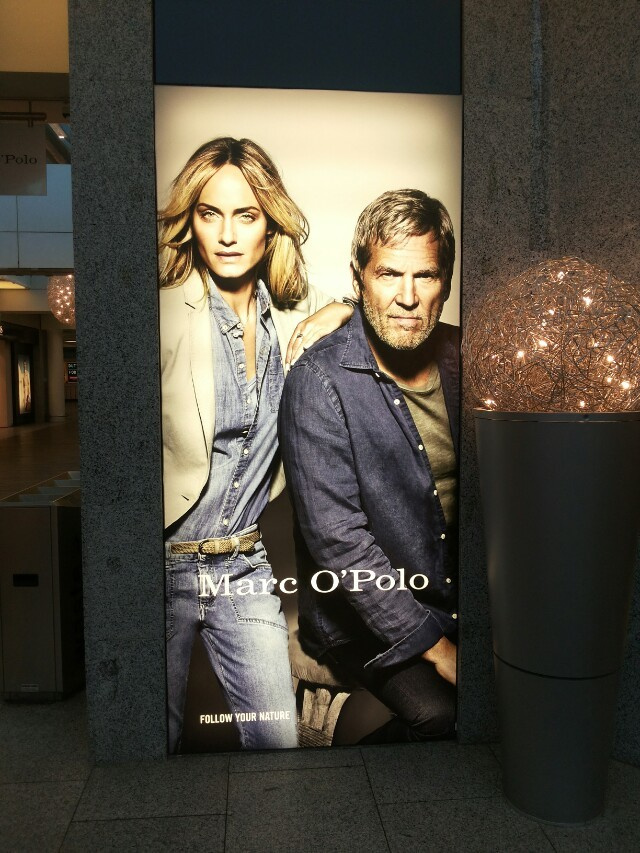 Slim Fabric LED Light Box for Cloth Shops