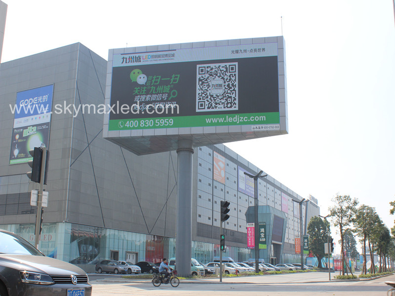 P16 Outdoor Advertising LED Display in Street