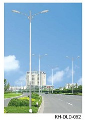8m 120W LED Solar Street Light