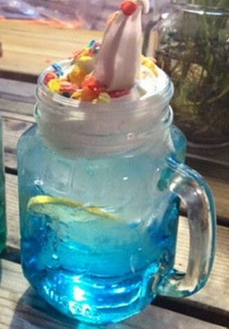 Beautiful LED Large Capacity Glass Ice Cream Sundae Cup