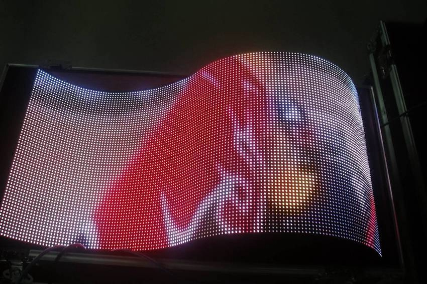 Flexible LED Display (P6.67, P10)