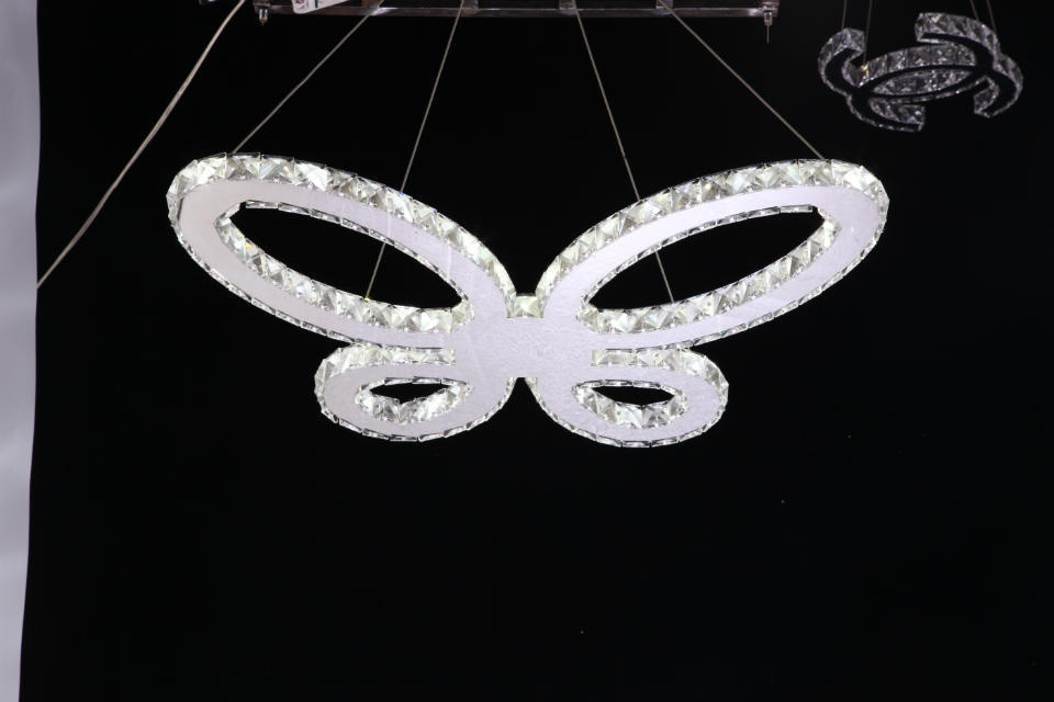 Nice Modern Pendant Lamp Crystal Chandelier (EM1384)