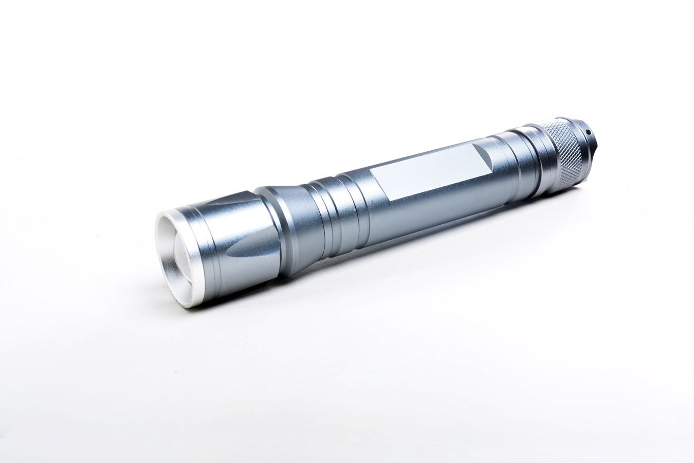 3W Adjustable Zoomable LED Flashlight with CREE LED