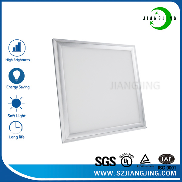 2016 China UL Dlc Indoor 600X1200 LED Ceiling Panel Light 50W 72W Panel LED