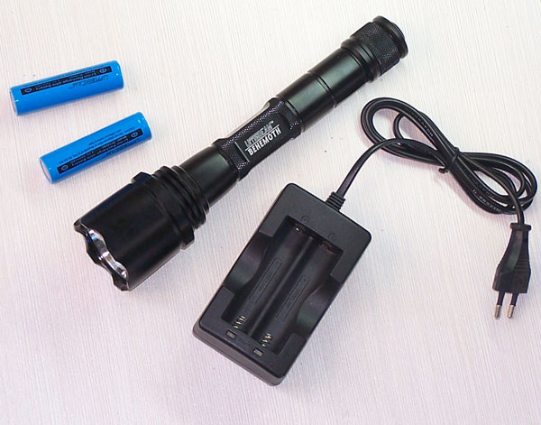 10W LED Flashlight (Behe-C12)